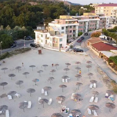 Sea Paradise Complex Apartment