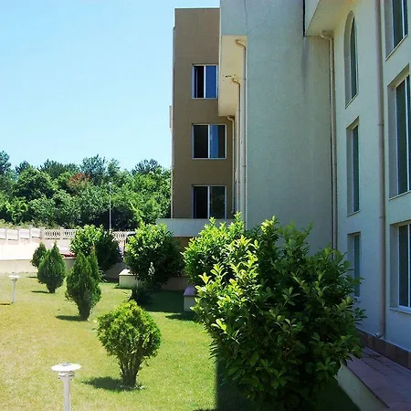 Sea Paradise Complex شقة