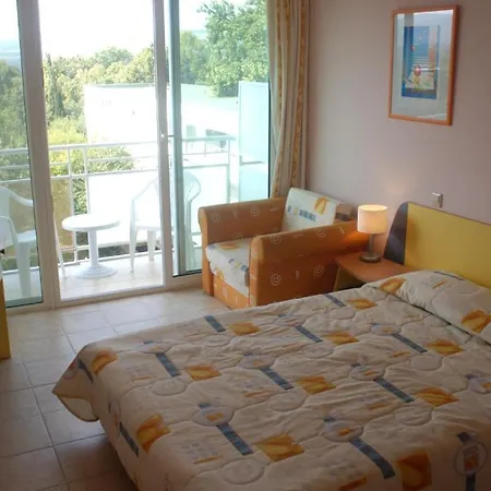 海洋天堂公寓酒店 *