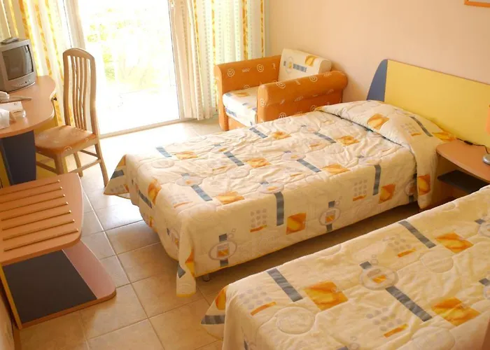 Sea Paradise Complex *