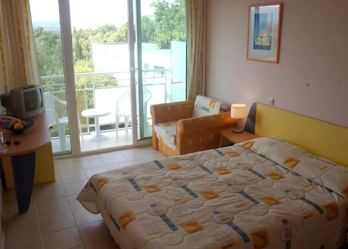 Sea Paradise Complex *